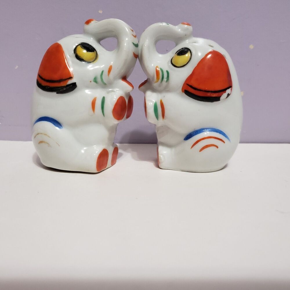 Elephant Set Of 2 Mini Vintage Salt /Pepper Porcelain Shakers  JAPAN 2"